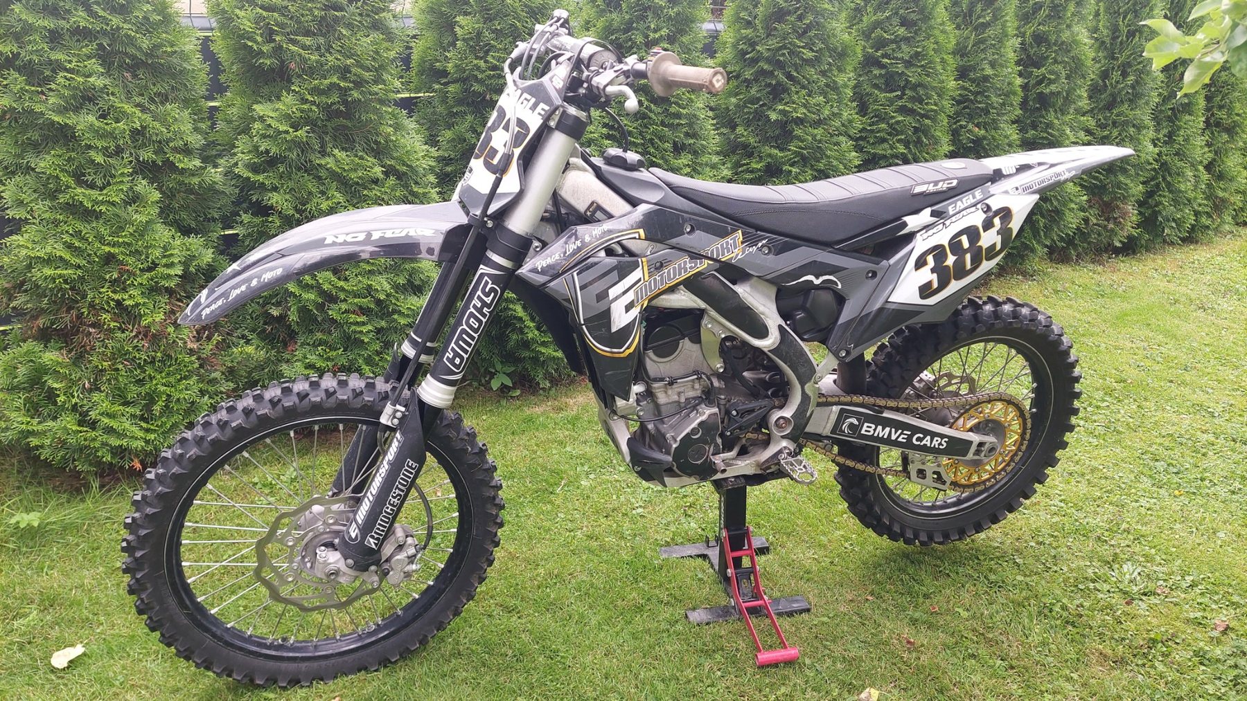 Kawasaki KX250F sānskats
